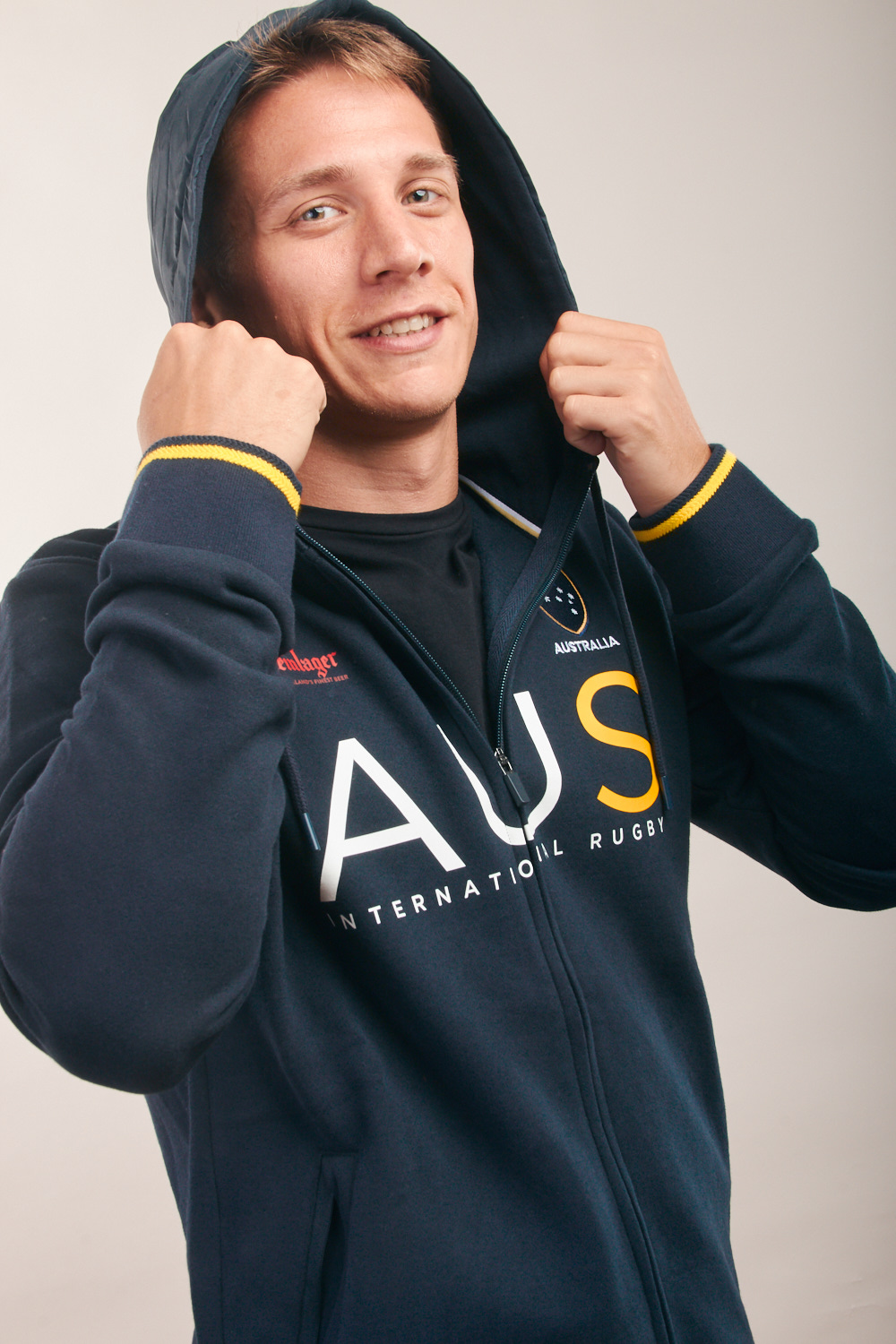 CAMPERA NOVEMBER CANGURO CAMPERA NOVEMBER CANGURO
