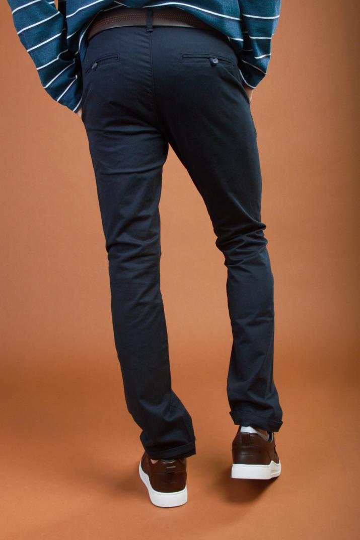 Pantalón de vestir de hombre pinzado. – Unishop – Tienda de Uniformes  Montevideo Uruguay