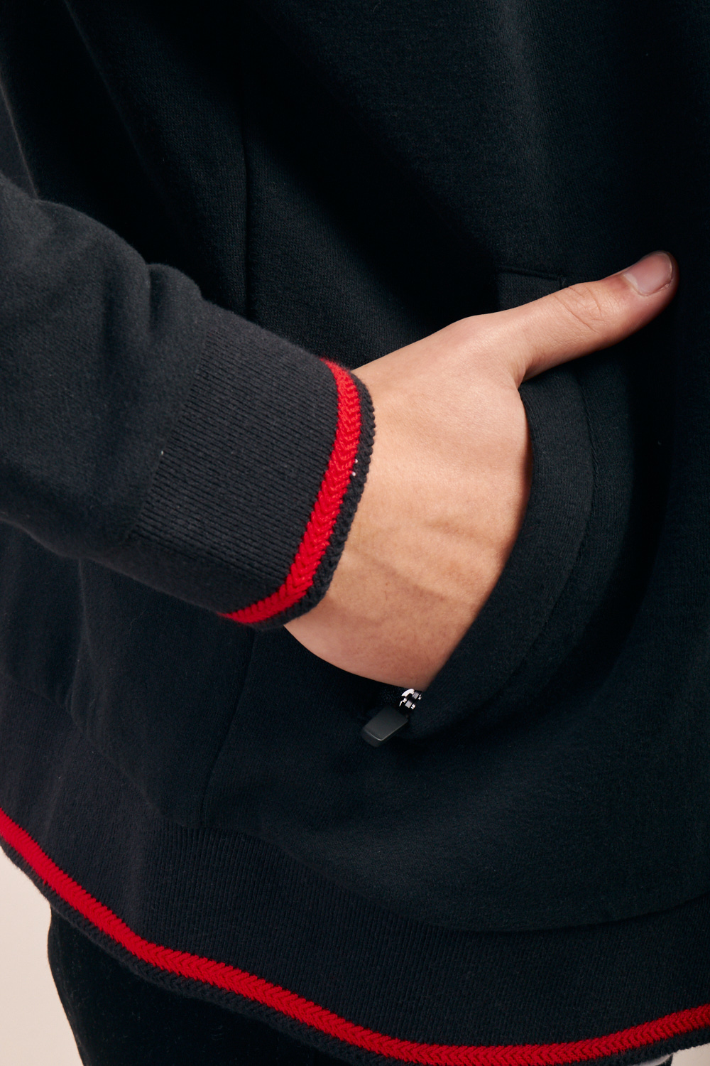 CAMPERA NOVEMBER CANGURO CAMPERA NOVEMBER CANGURO
