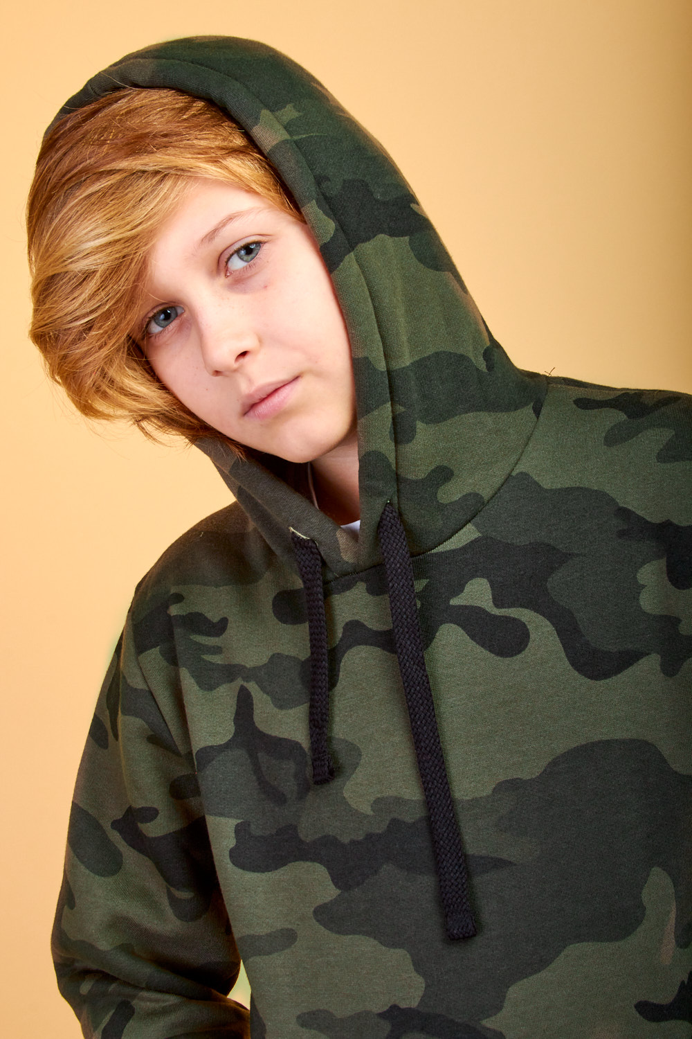 BUZO CAMUFLADO CANGURO II BUZO CAMUFLADO CANGURO II
